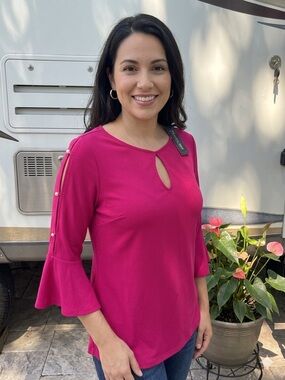 Zac & Rachel Bright Fuchsia Keyhole Ruffle Sleeve Blouse